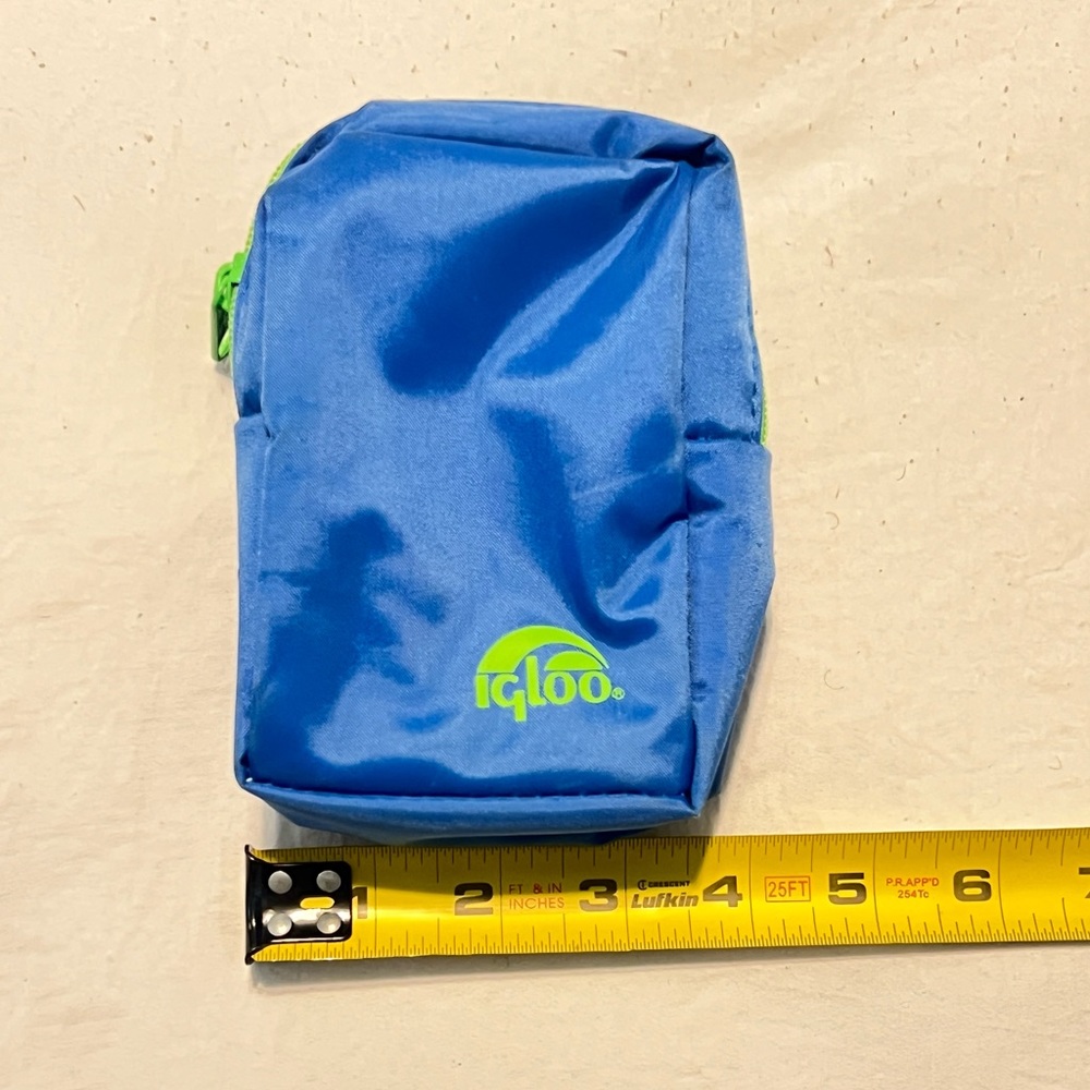 Vintage Igloo Pouch - image 1